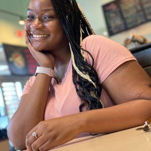 Meet your Posher, Hillary